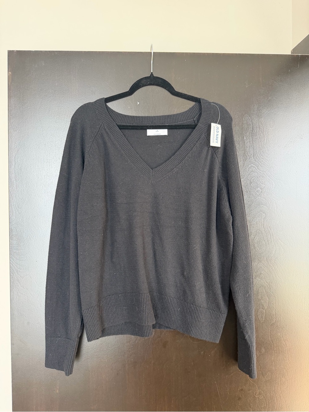 Old Navy Women’s SoSoft V-Neck Sweater Black Medium NWT